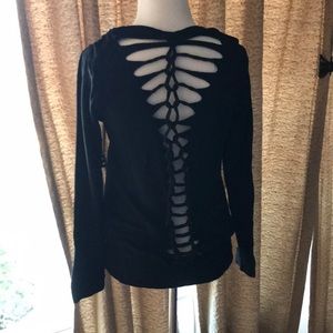 Monrow slashed Top.